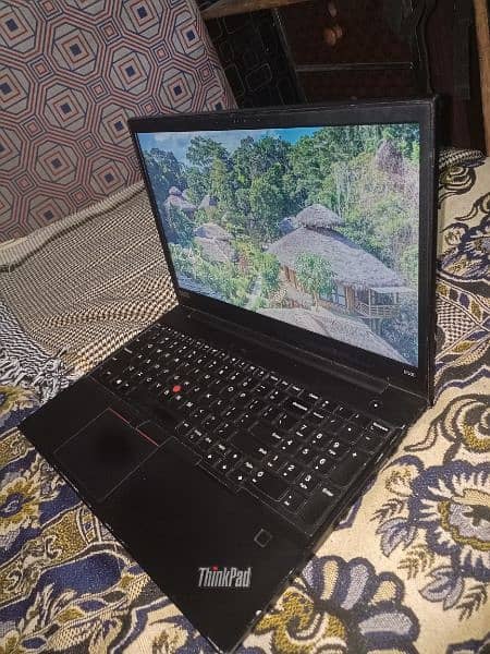 Lenovo Thinkpad E580 core i5 with Graphics card 0