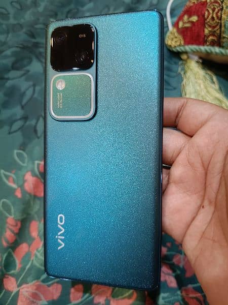 VIVO V30 10/10 15 Days Used 0