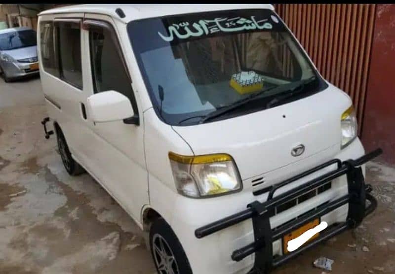 Hijet cruise   4x4 with ODO mode for details call at 03462618143 2