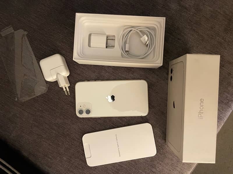 Apple iphone 11, 64 GB in excellent condition 2