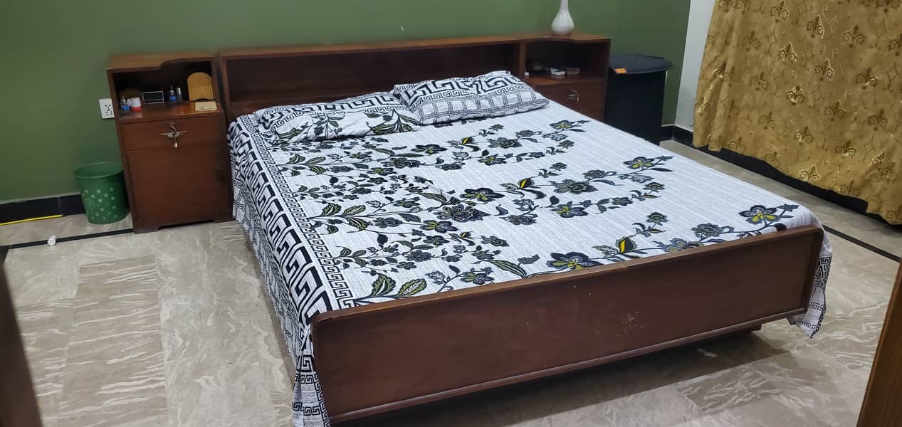 Bedset with side tables along with mattress 2