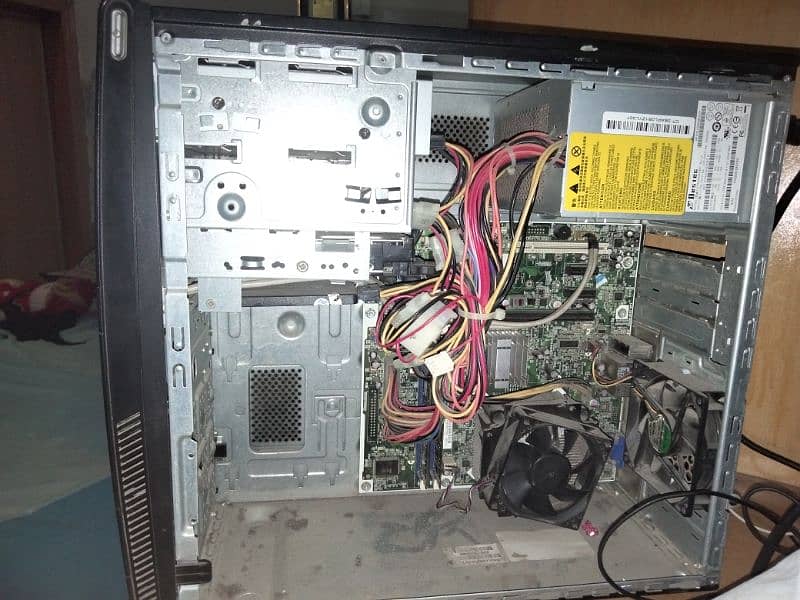 selling my hp PC Sd 128 installed and other Ram also rom 2gbddr3 tower 1