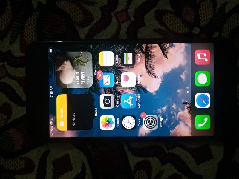 IPhone 7 Plus 128Gb Non PTA With Cable 0