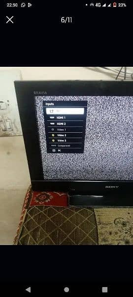 Sony Bravia 22" LCD 10/10 condition with assesories not android. 2