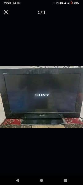 Sony Bravia 22" LCD 10/10 condition with assesories not android. 3