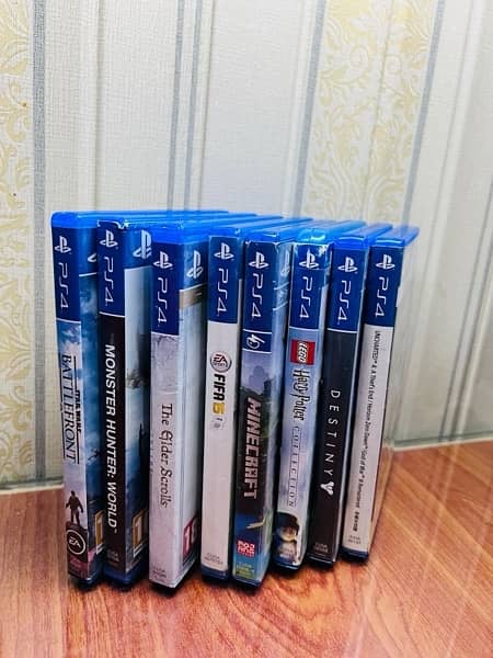 ps4 slim with 2 original controllers + 8 games 1