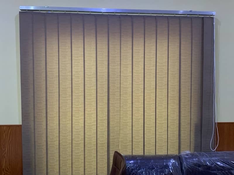 Roller blinds / vertical blinds / zebra blinds /mini blinds / 1