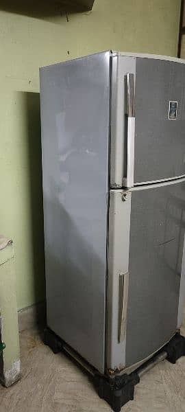 Dawlance Medium size Refrigerator For Sale 5