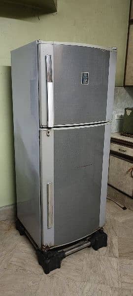 Dawlance Medium size Refrigerator For Sale 6