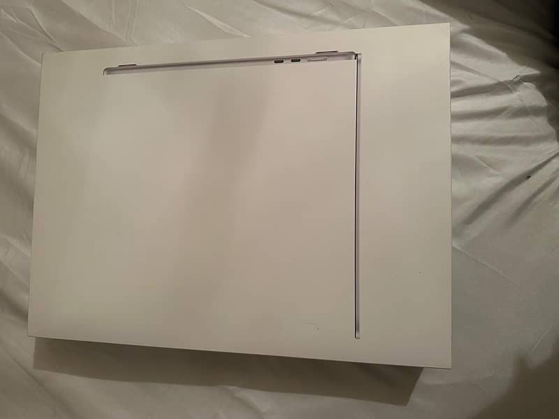 macbook air m2 15inch brand new just box open 2