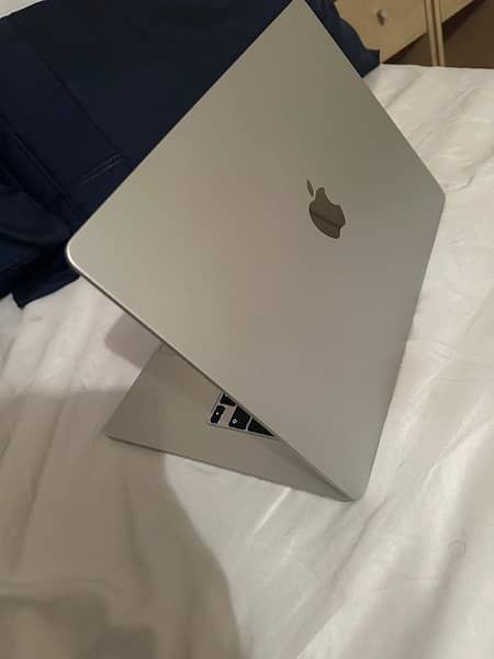 macbook air m2 15inch brand new just box open 4