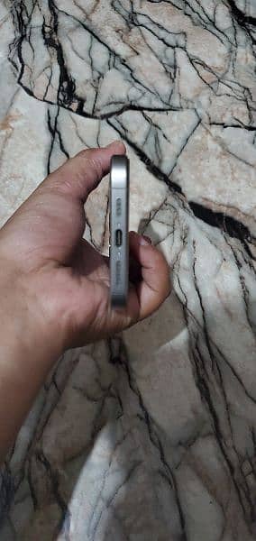 I phone 15 pro max 512 factory unlocked 10 by 10 condition 1