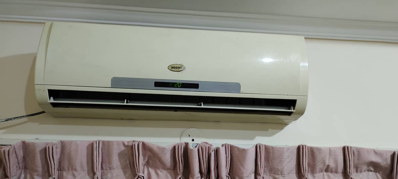 3 SPLIT AIR CONDITION 1.5 TON VERY REASONABLE PRICE 2