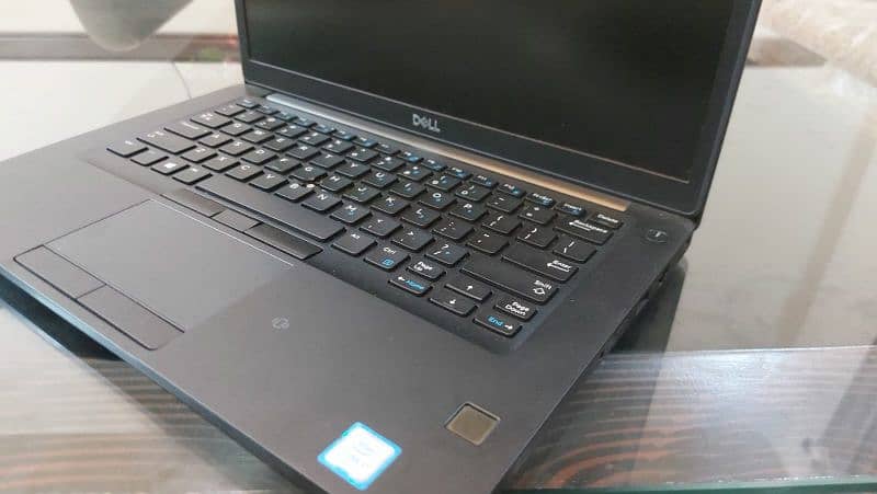 Dell
Latitude 7490 Core I7 8Th Generation 8/256 Gb 2