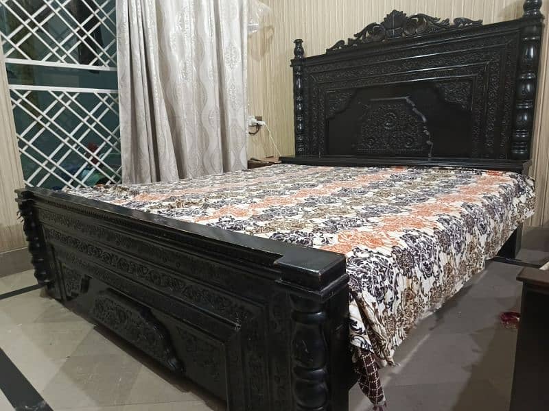 king size bed with 2 side tables 1