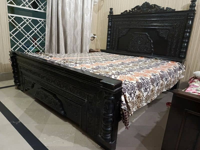 king size bed with 2 side tables 2