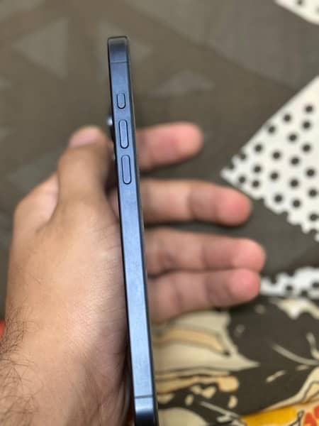 IPhone 15 Pro Max blue titanium 1