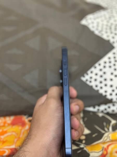 IPhone 15 Pro Max blue titanium 3