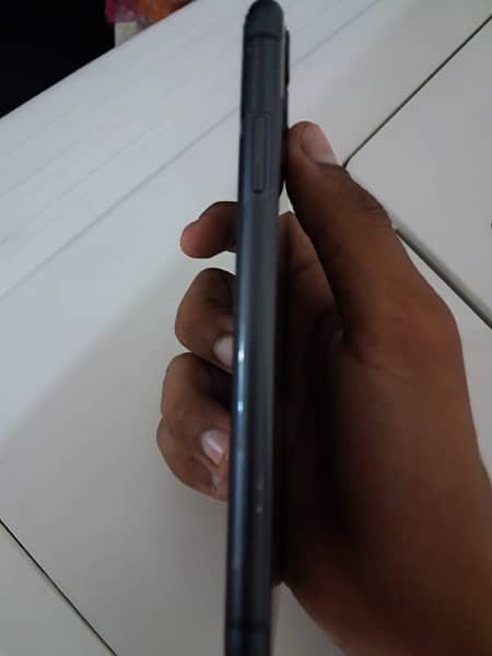 IPhone 11 64Gb Non Pta Factory Unlock 3
