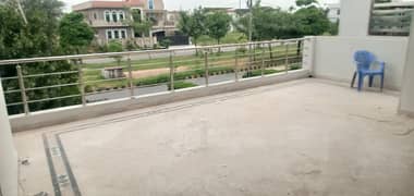 Double Road 1 kanel upper portion for rent G15 Islamabad