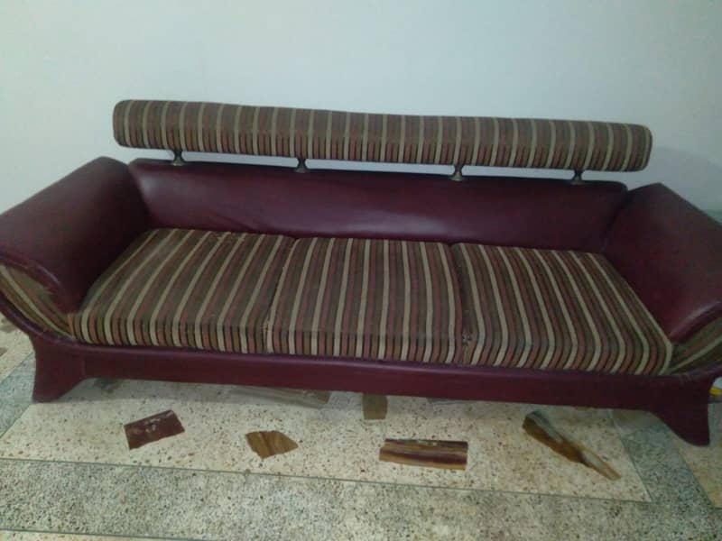 5 seater sofa set in very good condition 1