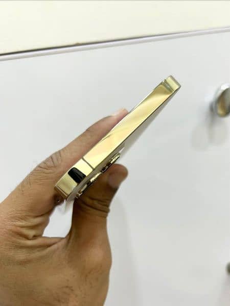 iphone 12 pro max Golden colour non-pta 2