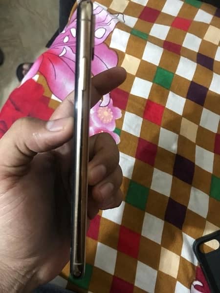 iphone XS max 256 gb pta Approved 7