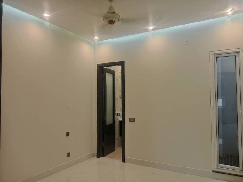 2Bed Luxury Brand New Flat Available For Rent 7