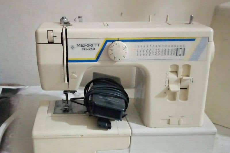 Merrite sewing machine 10,000 2