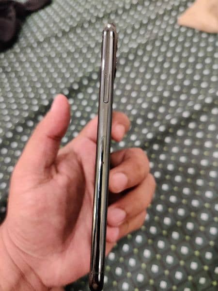 iphone 11 pro max 64 GB Physical Sim PTA Approved 4