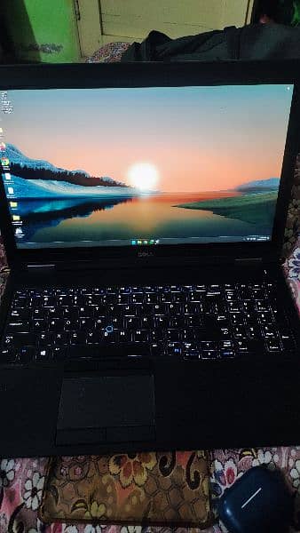 Dell Latitude E-5570 1