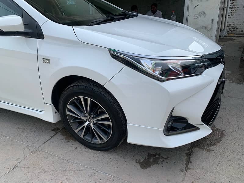 Toyota Corolla Altis 2018 10