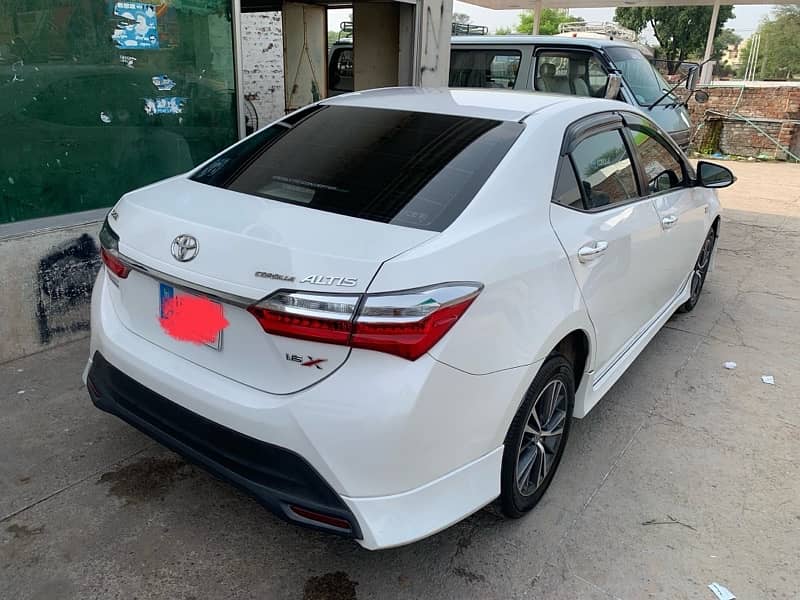 Toyota Corolla Altis 2018 12