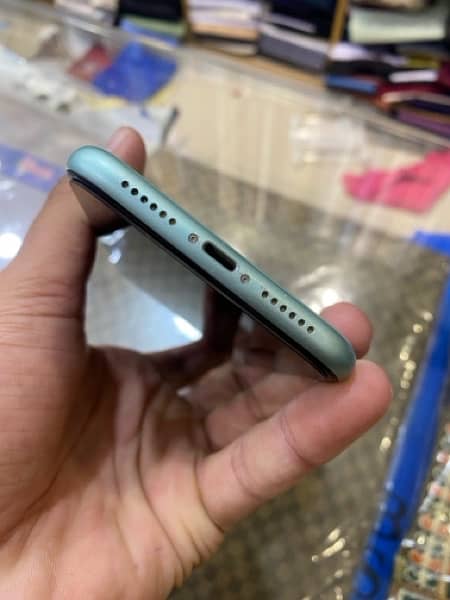 Iphone 11 dual physical  PTA Approved 9