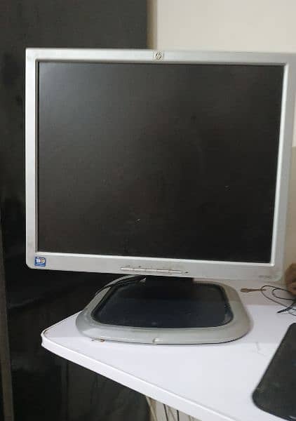 Pc Core 2 duo with Monitor ,Rgb Mouse and Keyboard 5