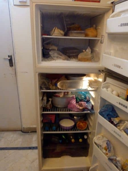 Dawlance refrigerator 14 cubic 3