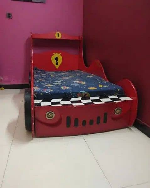 red car bed 1