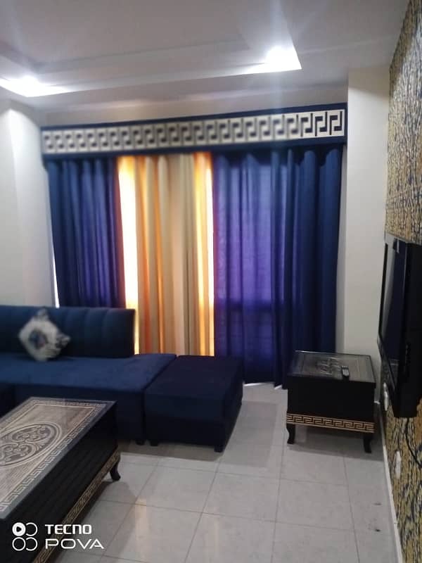 Par Day short time One BeD Room apartment Available for rent in Bahria town phase 4 and 6 empire Heights 2 Family apartment 4