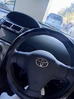 Toyota Vitz full option