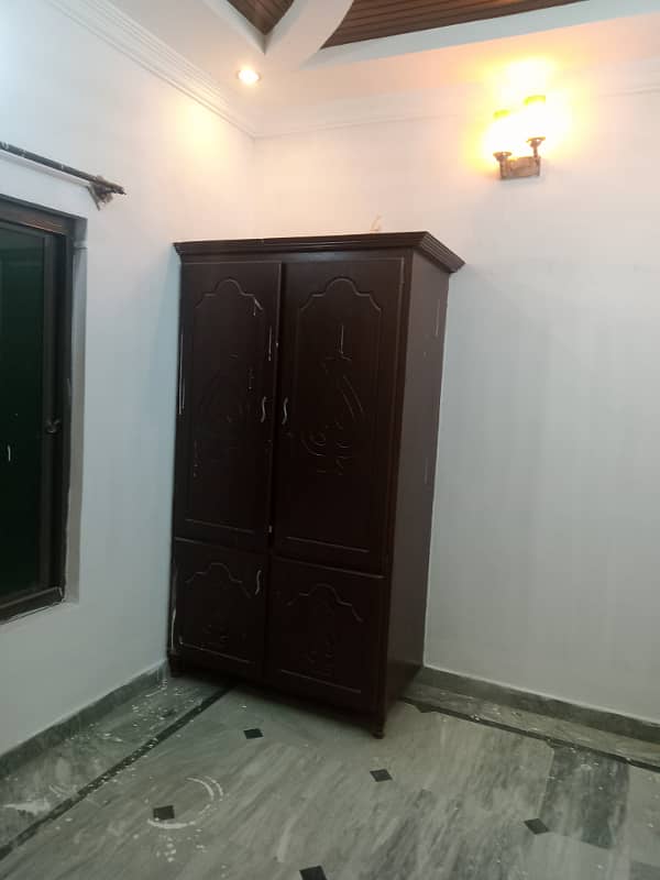 10marla first floor house available for rent with gas Islamabad 4