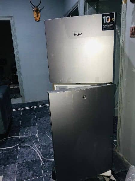 New Haier refrigerator hrf-246 4