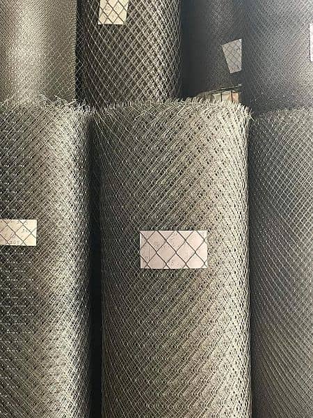 Chain link fence razor wire barbed wire security mesh pipe Welded jali 15