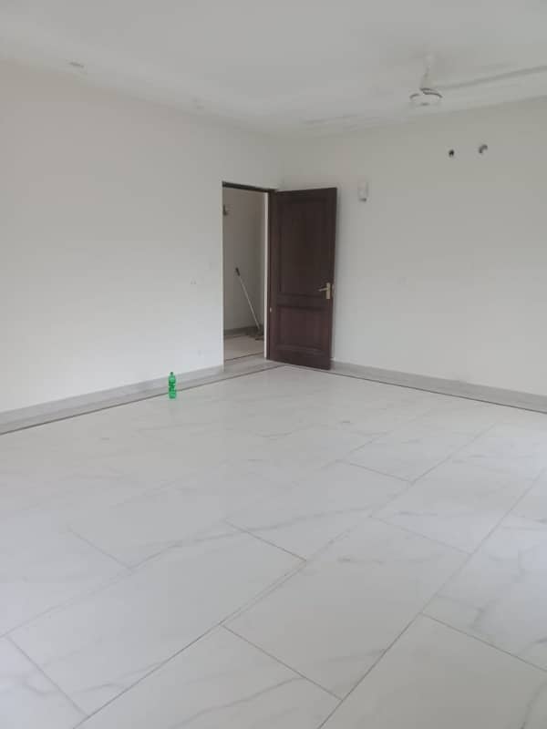 1 kanal double storey house for rent for ofice fmly use 7