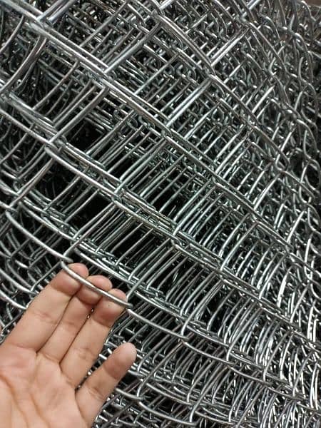 Chain link fence razor wire barbed wire security mesh pipe Welded jali 13