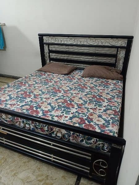 IRON BED 5