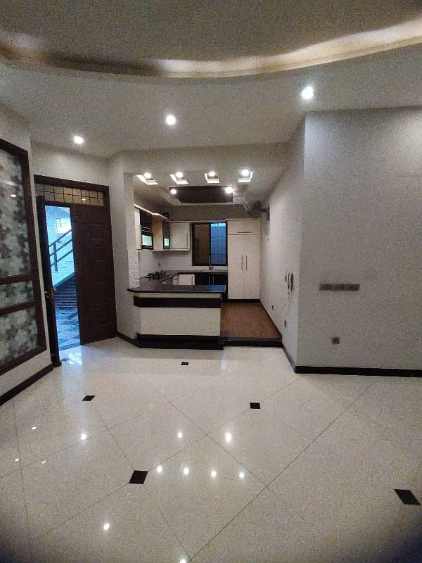 210 Square Yards Ground Floor Portion On Sale in Block 3A Jauhar 2