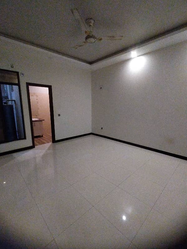 210 Square Yards Ground Floor Portion On Sale in Block 3A Jauhar 5
