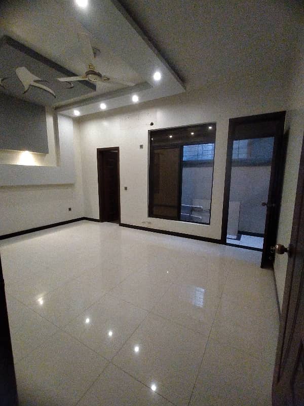 210 Square Yards Ground Floor Portion On Sale in Block 3A Jauhar 8