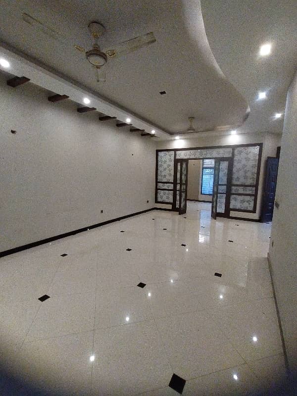 210 Square Yards Ground Floor Portion On Sale in Block 3A Jauhar 3