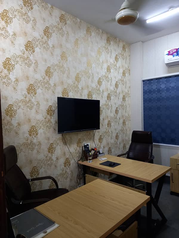 Gulberg Office for sale 8